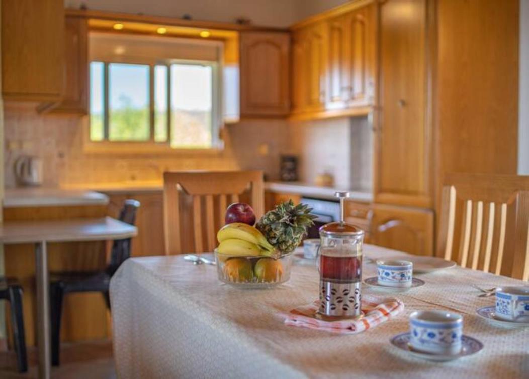 Donatos Apartment Finikounta Ngoại thất bức ảnh